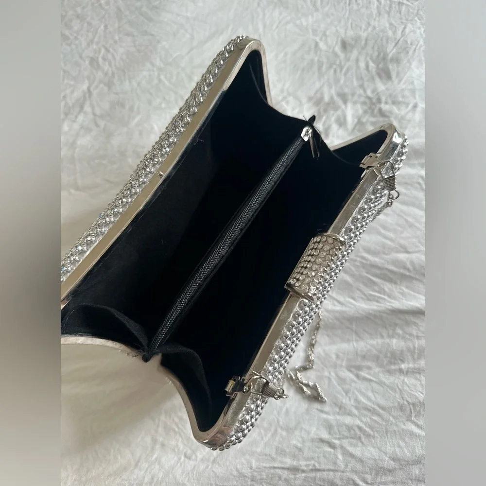 Crystal clutch